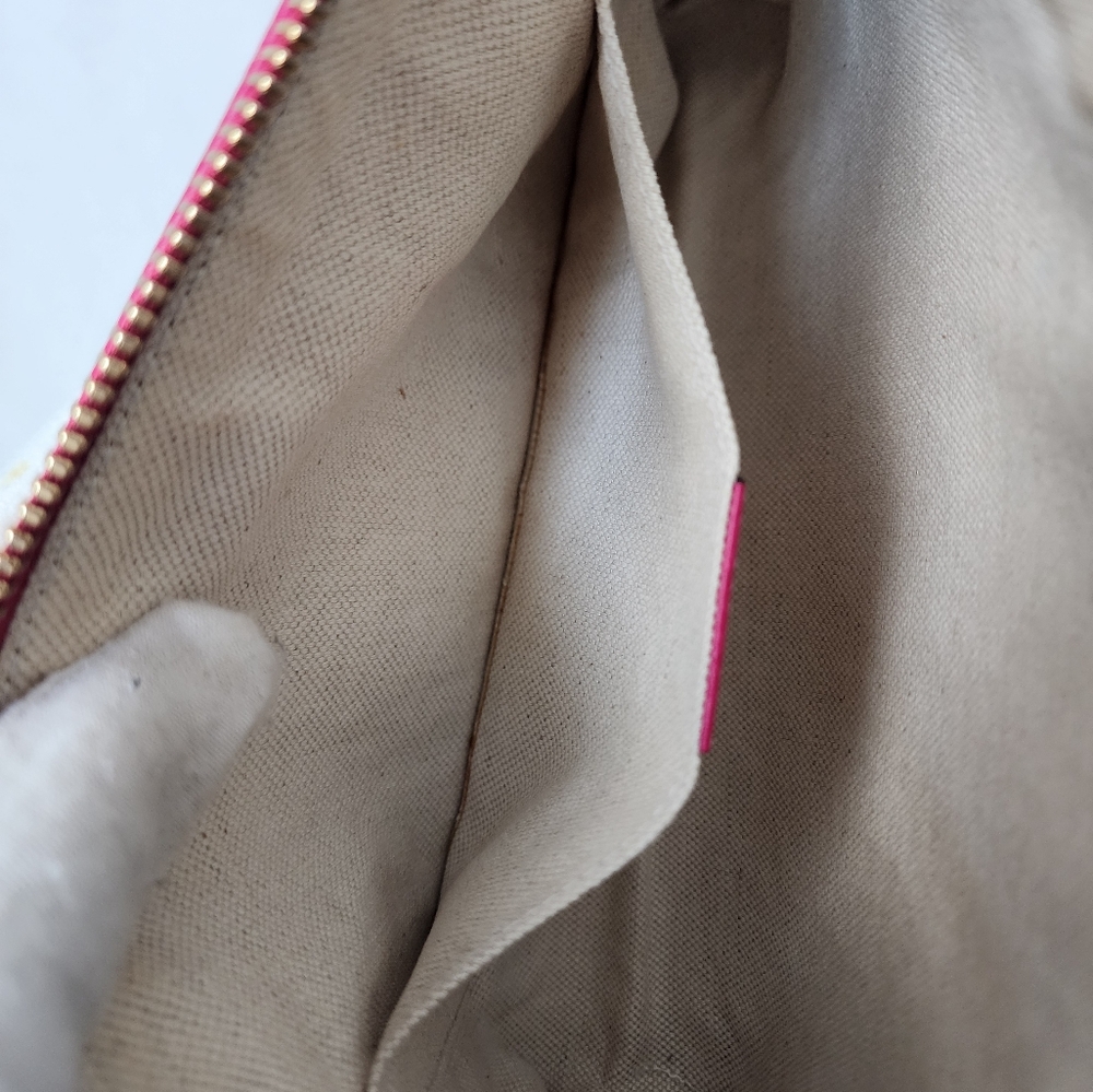 Auth Gucci Swing Calfskin Leather Pouch - Picture 5 of 8